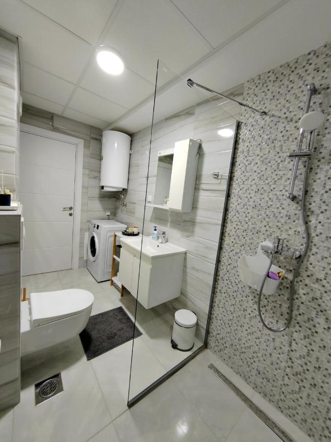 Apartman 42 Apartment Skopje Ngoại thất bức ảnh