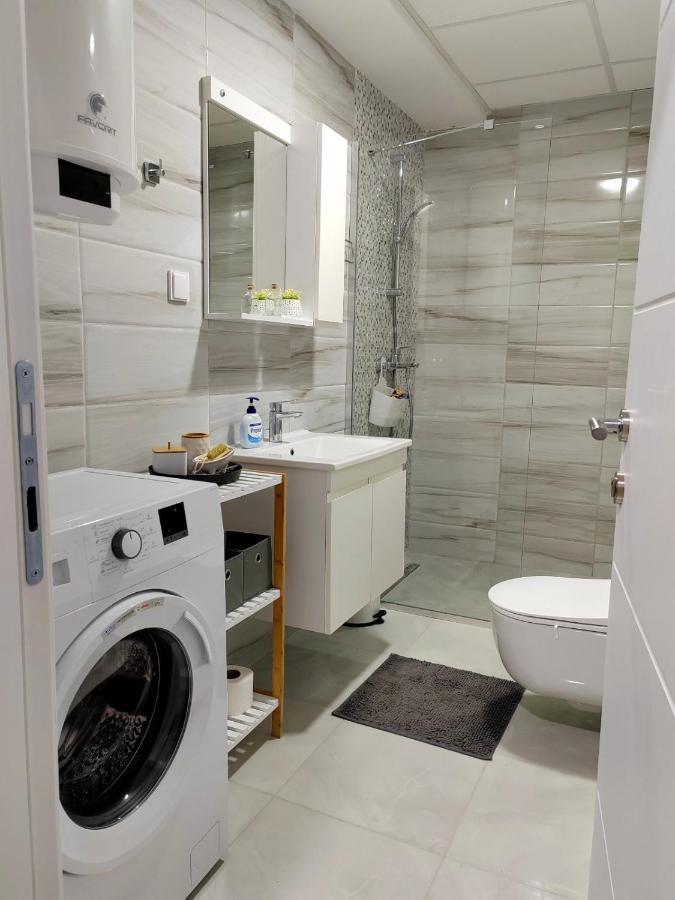 Apartman 42 Apartment Skopje Ngoại thất bức ảnh